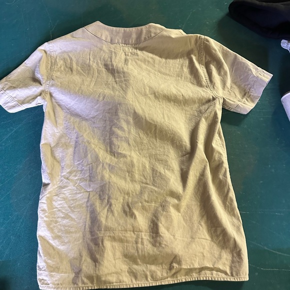 button up - Picture 3 of 3